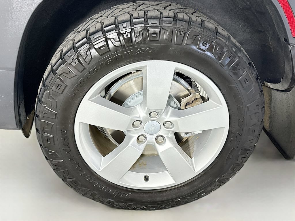Certified 2023 Land Rover Defender 110 SE AWD/4WD image 31