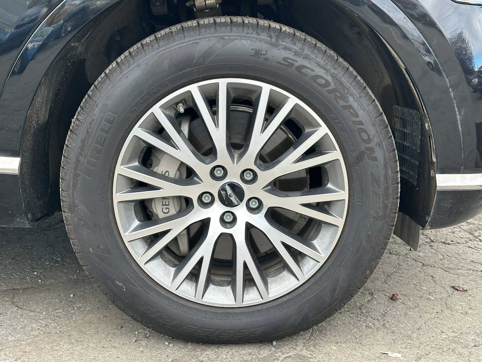Used 2025 Genesis GV80 2.5T Standard AWD/4WD image 9