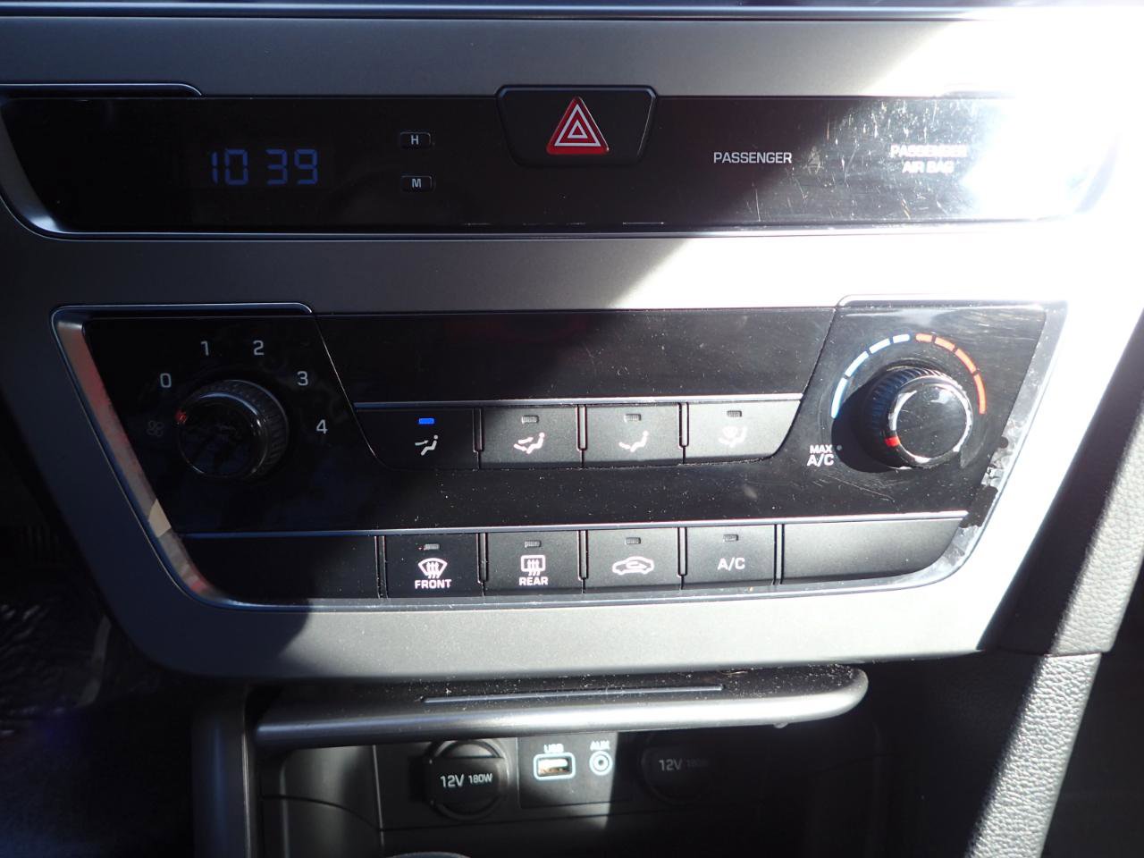 Used 2015 Hyundai Sonata SE FWD image 18