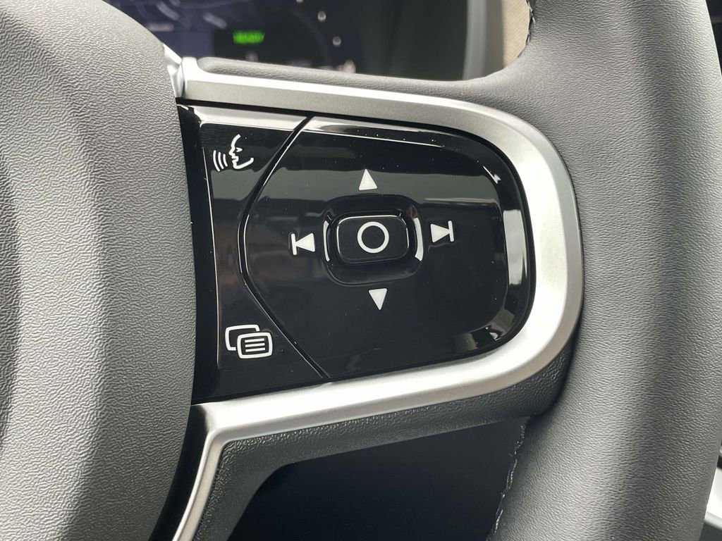 New 2026 Volvo XC90 T8 Plus image 12