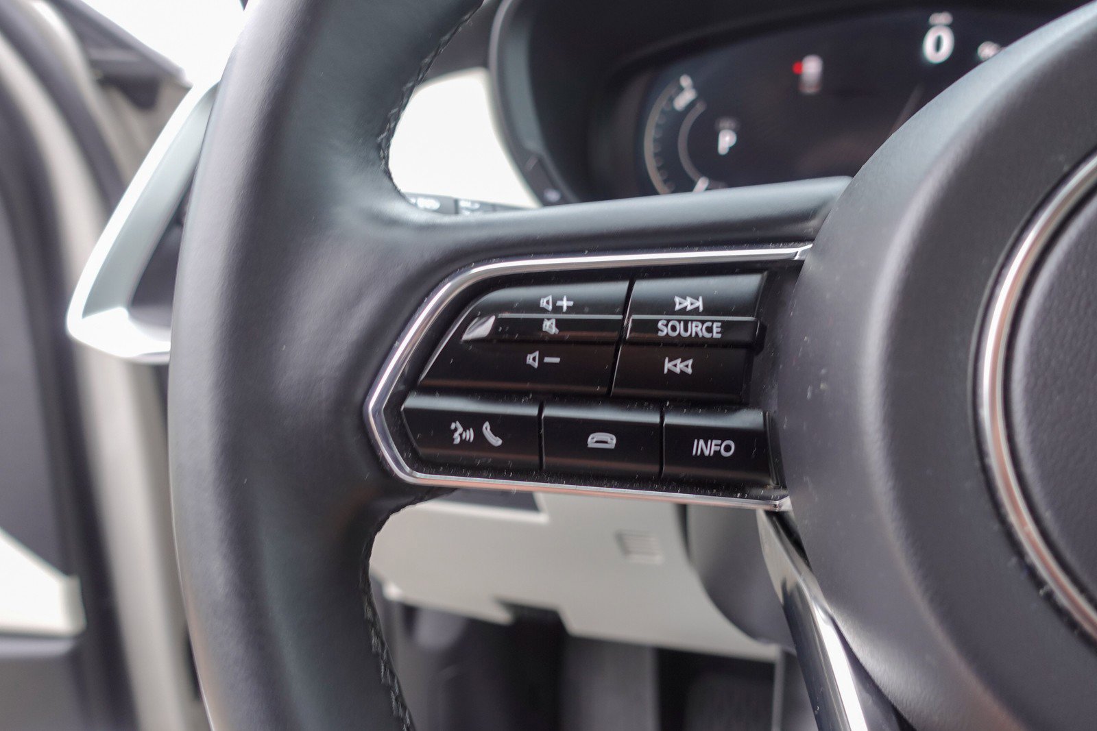 Certified 2024 MAZDA CX-90 Plug-In Hybrid w/ Premium Plus image 17