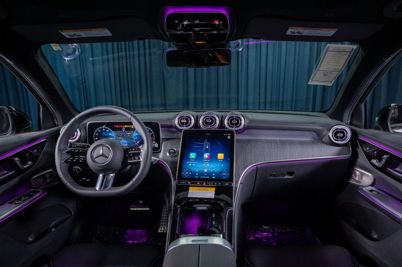 New 2025 Mercedes-Benz GLC 300 image 13