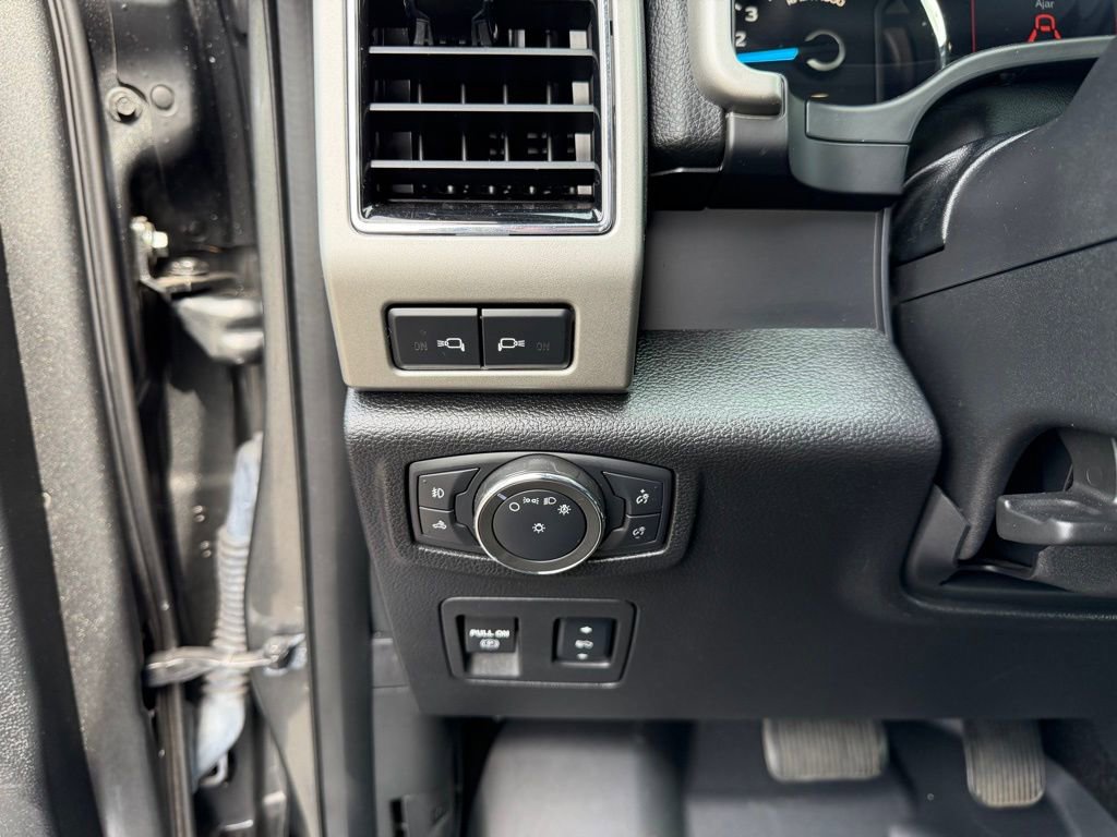 Used 2018 Ford F150 Lariat AWD/4WD image 21
