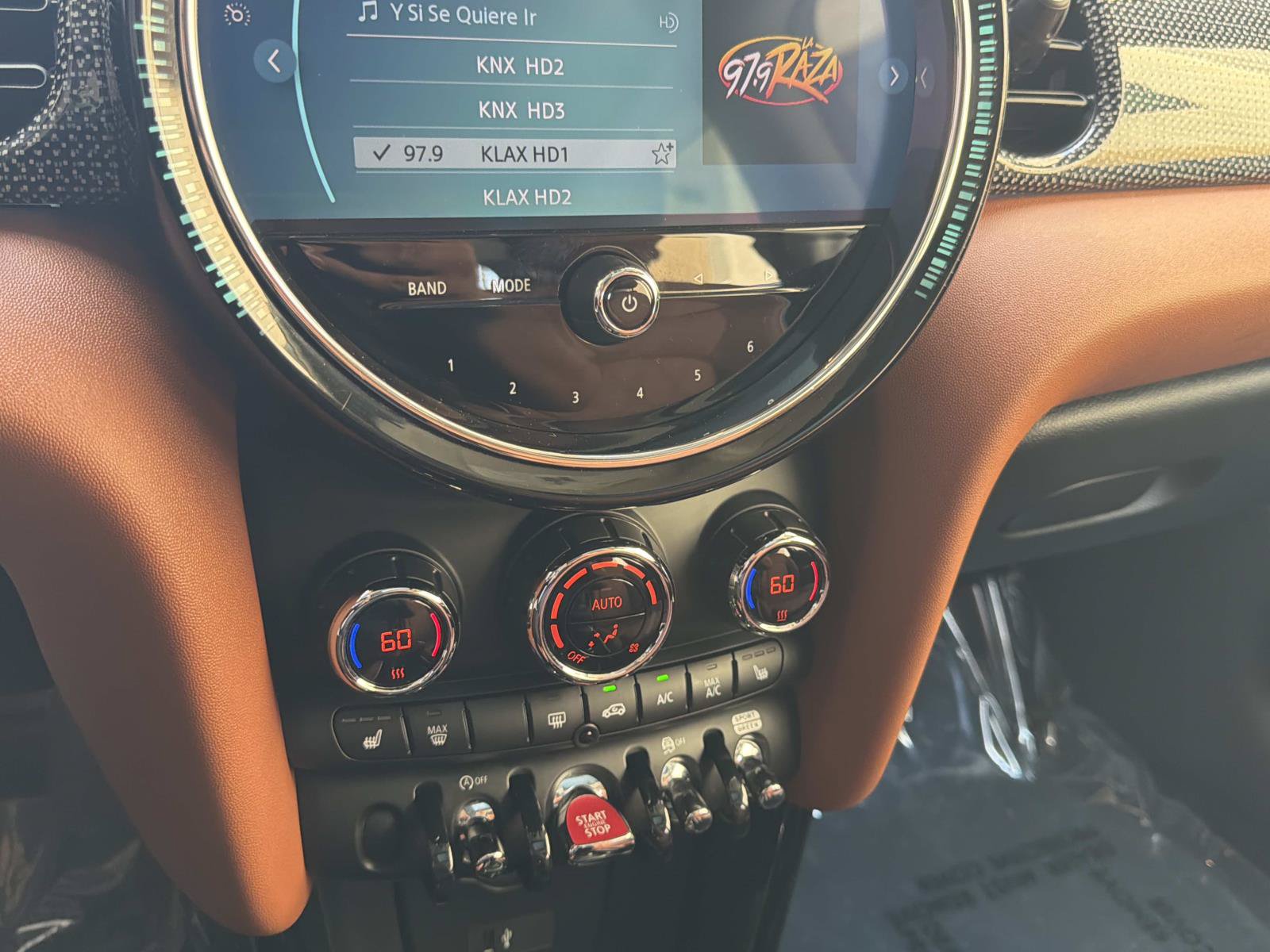 Used 2024 MINI Cooper S w/ Signature Upholstery Package FWD image 18