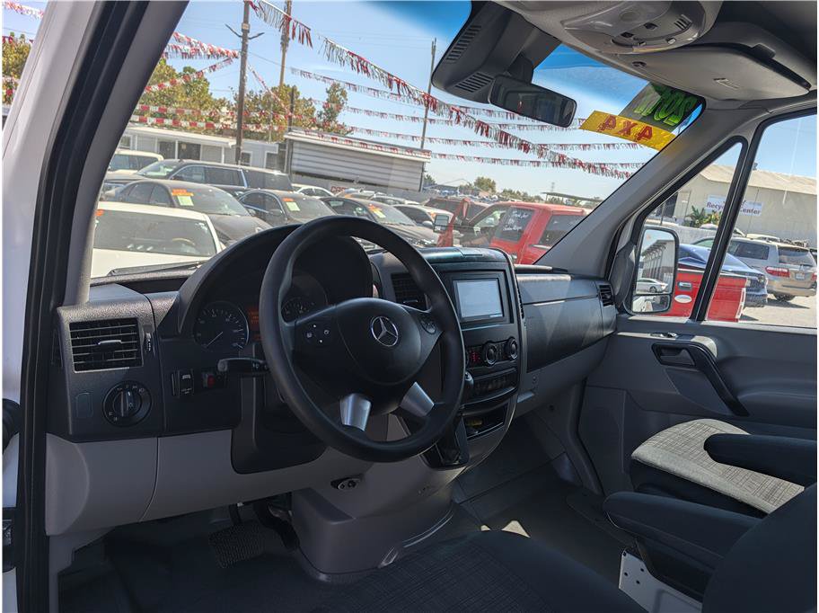 Used 2017 Mercedes-Benz Sprinter 2500 image 5