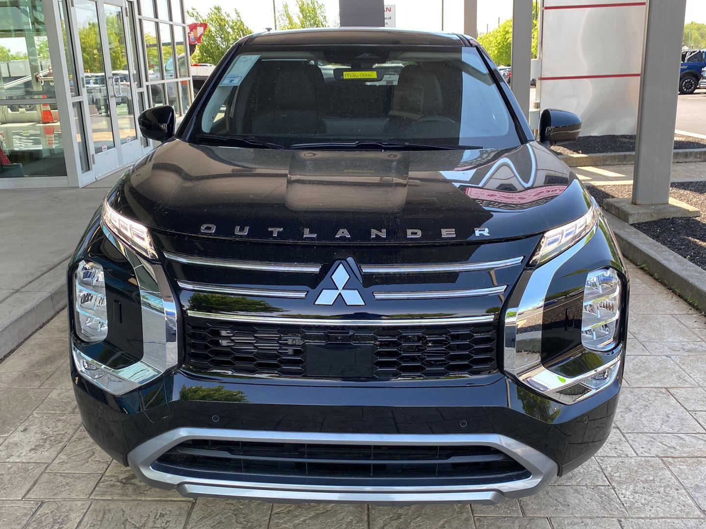 New 2026 Mitsubishi Outlander SE AWD/4WD image 2