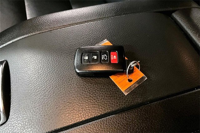 Used 2019 Toyota Highlander XLE image 35