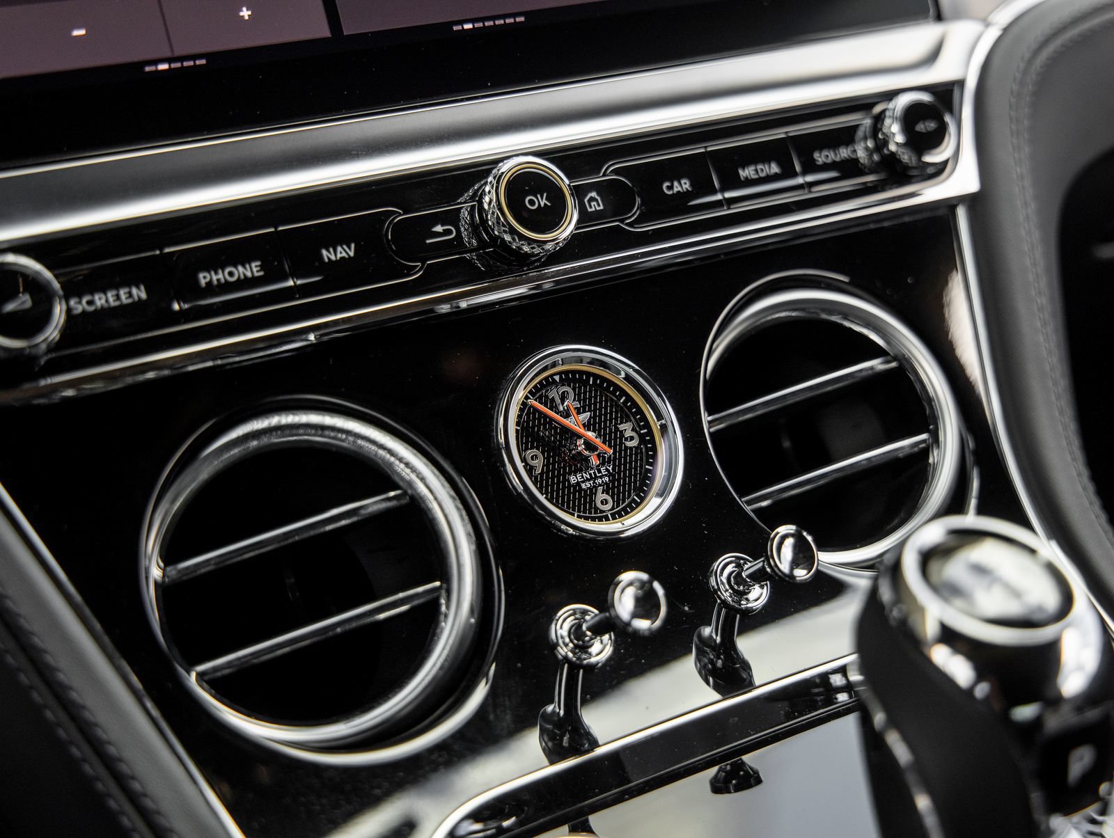 Used 2023 Bentley Continental GT Mulliner AWD/4WD image 30