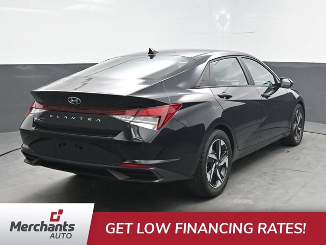 Used 2023 Hyundai Elantra SEL w/ Convenience Package FWD image 7