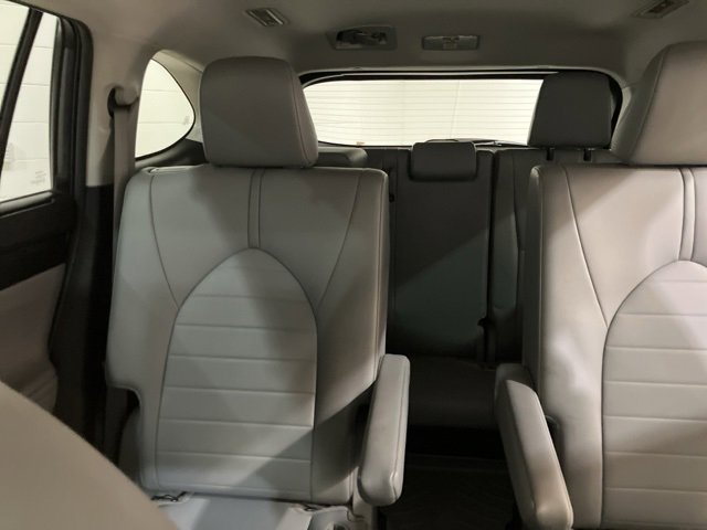 Used 2020 Toyota Highlander XLE image 22