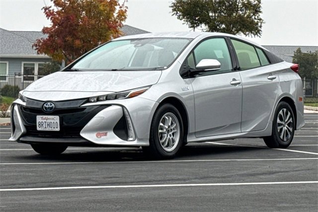 Used 2020 Toyota Prius Prime XLE image 10