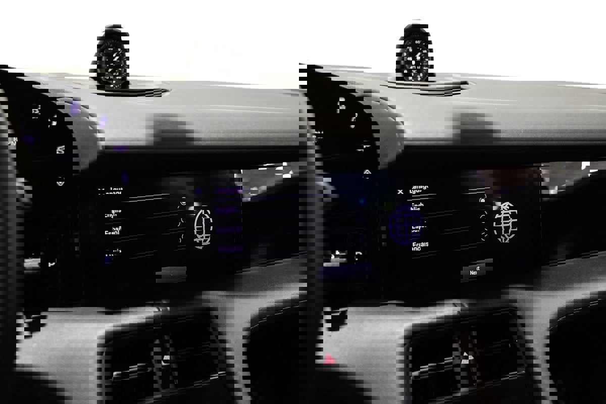 Used 2021 Porsche Taycan 4S w/ Premium Package image 23