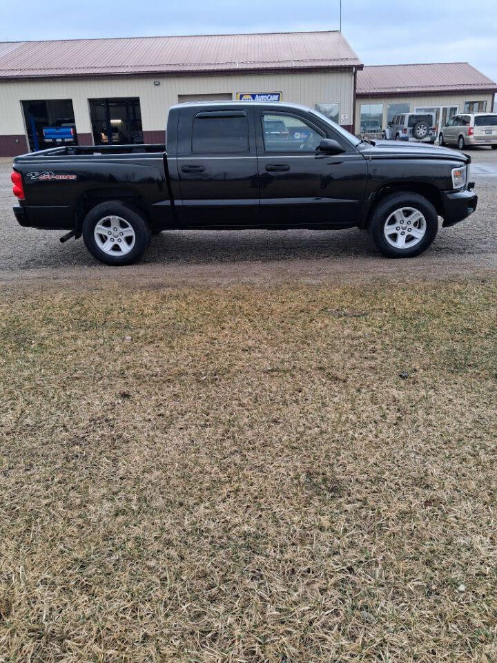 Used 2011 Dodge Dakota Big Horn image 3