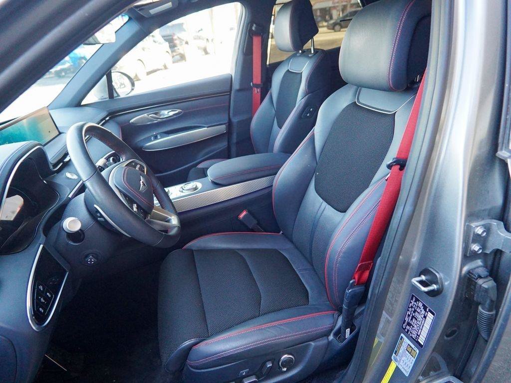 Used 2023 Genesis GV70 2.5T w/ Sport Prestige Package AWD/4WD image 24