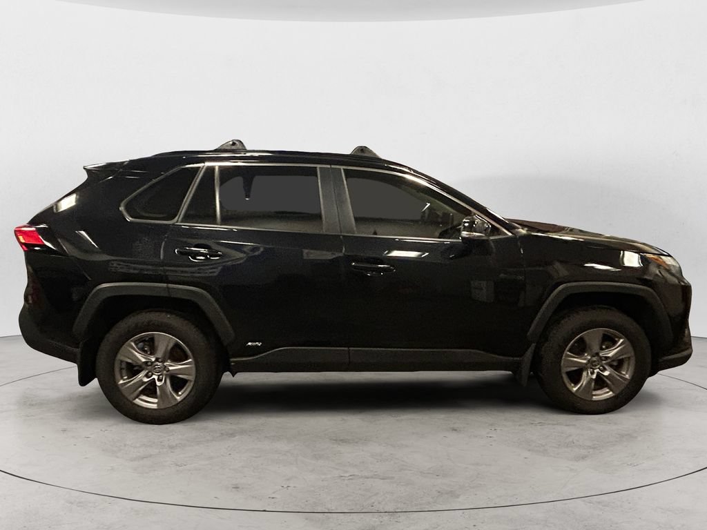 Used 2024 Toyota RAV4 LE AWD/4WD image 6