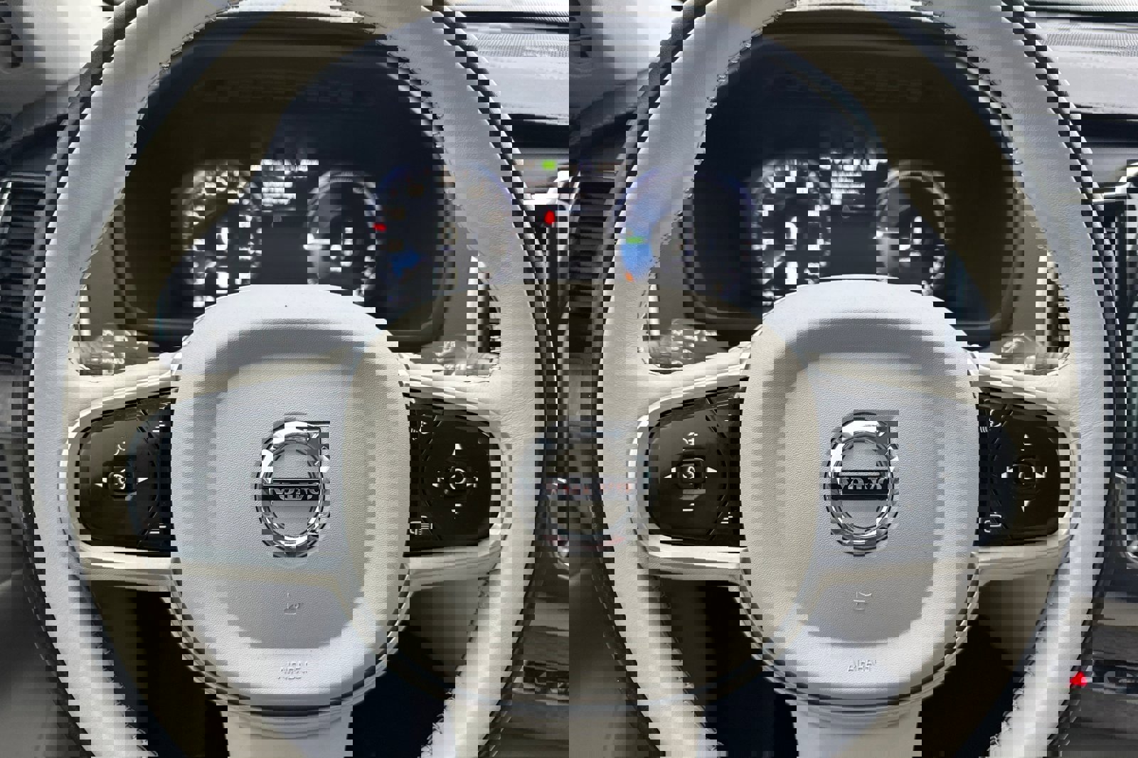 Certified 2022 Volvo XC90 T8 Inscription w/ Advanced Package image 27