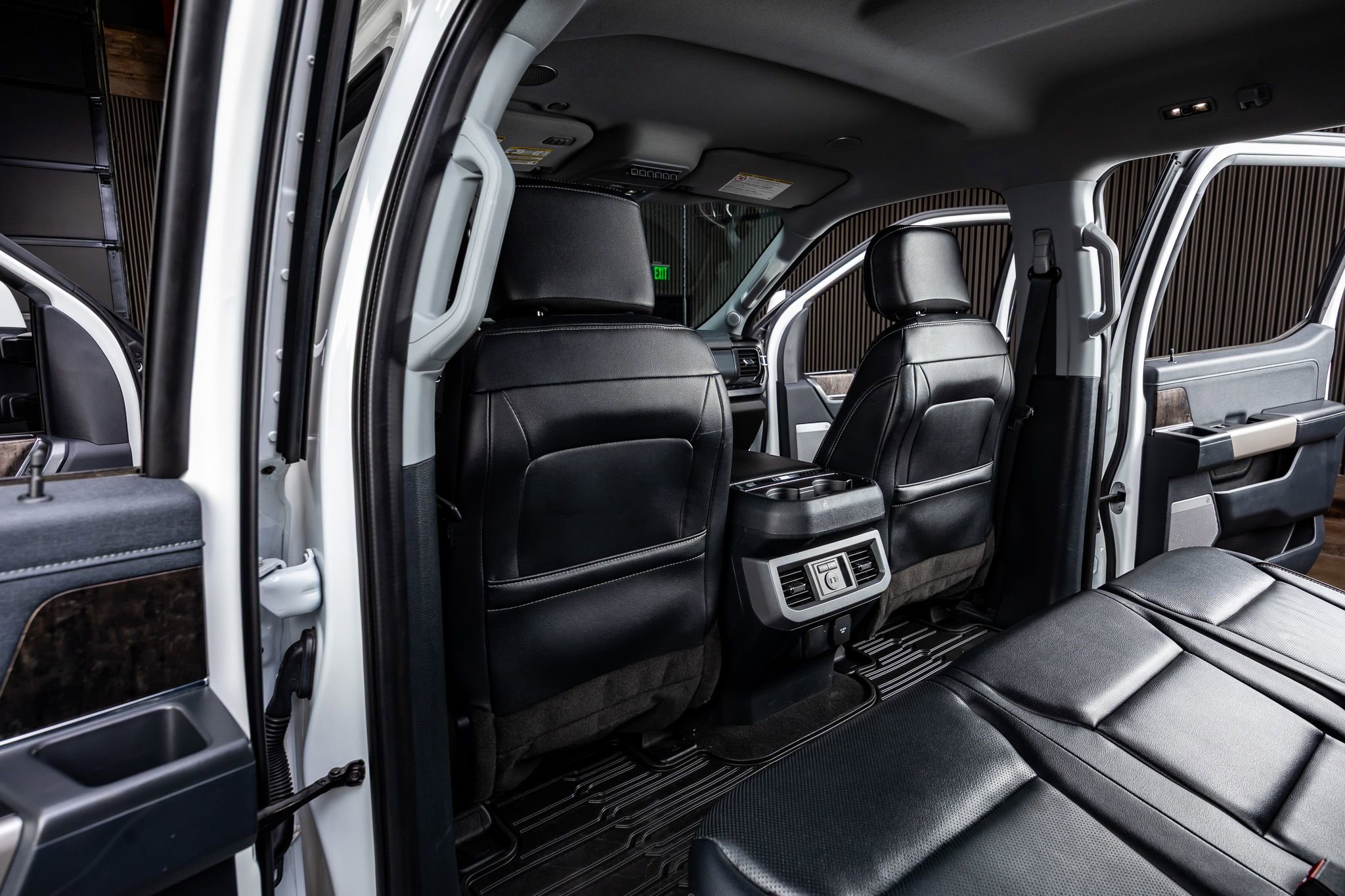 Used 2023 Ford F450 Lariat w/ Lariat Ultimate Package image 34