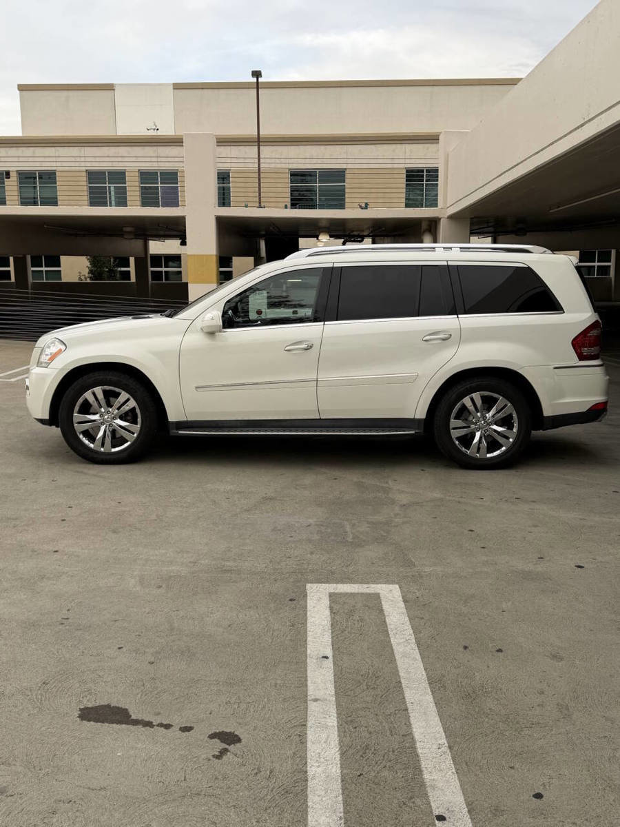 Used 2010 Mercedes-Benz GL 450 4MATIC image 18