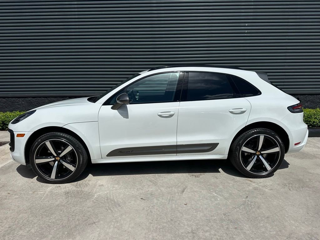 Certified 2023 Porsche Macan Turbo image 2