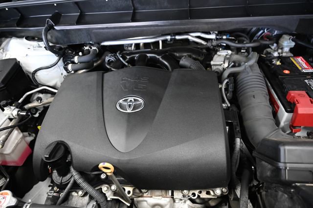 Used 2022 Toyota Highlander Platinum image 35