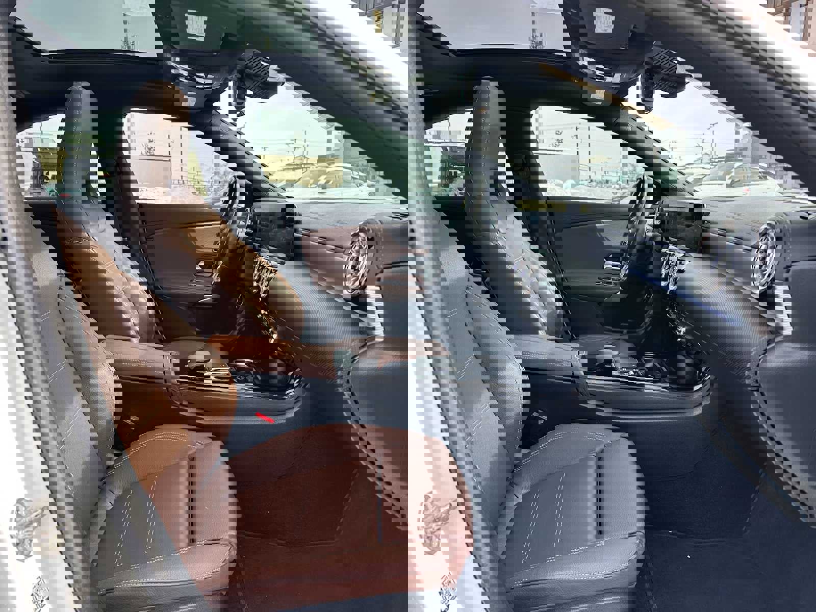 Used 2022 Mercedes-Benz CLA 250 4MATIC image 10