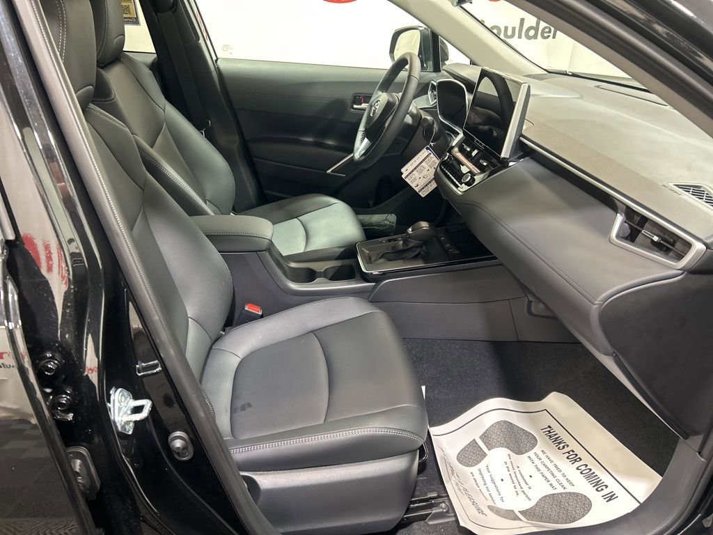 Used 2026 Toyota Corolla Cross XLE w/ Convenience Package image 10