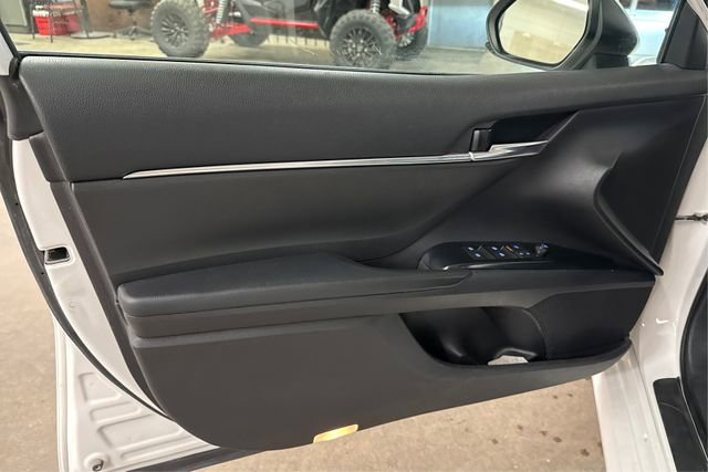 Used 2019 Toyota Camry LE image 19