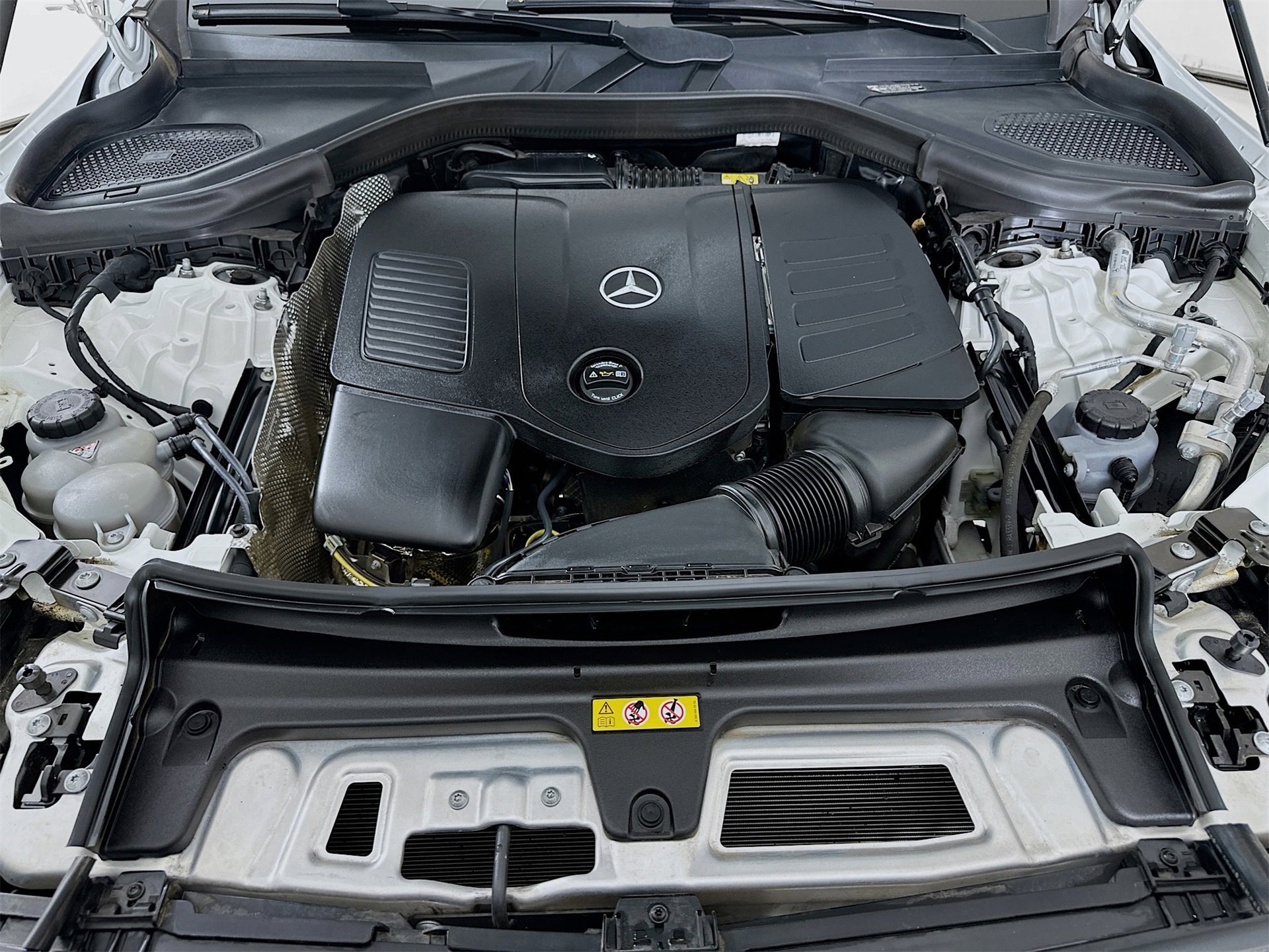 Certified 2025 Mercedes-Benz GLC 300 image 31