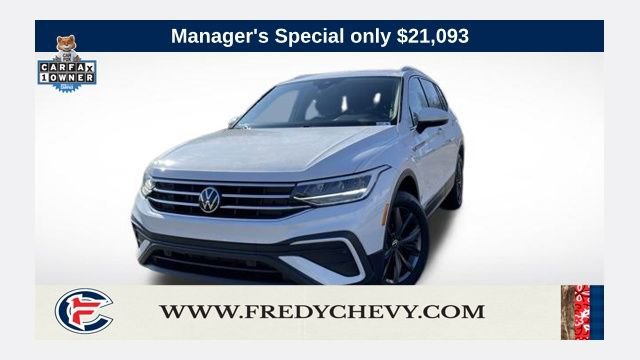Used 2023 Volkswagen Tiguan SE image 1