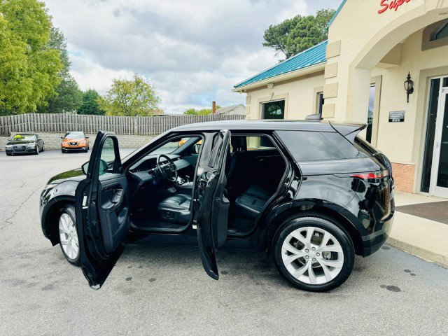 Used 2020 Land Rover Range Rover Evoque SE image 6