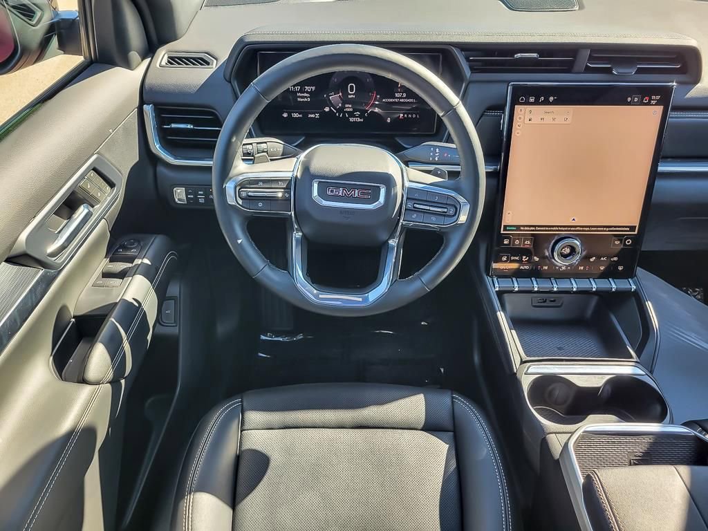 Used 2025 GMC Terrain Elevation w/ Elevation Premium Package image 13