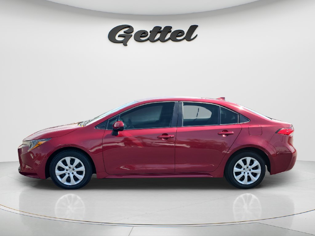 Used 2025 Toyota Corolla LE FWD image 8