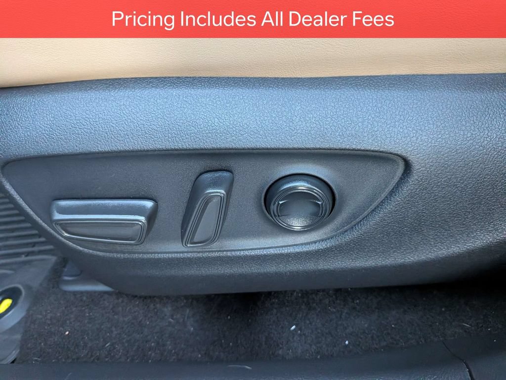 Used 2023 Toyota RAV4 XLE Premium FWD image 21