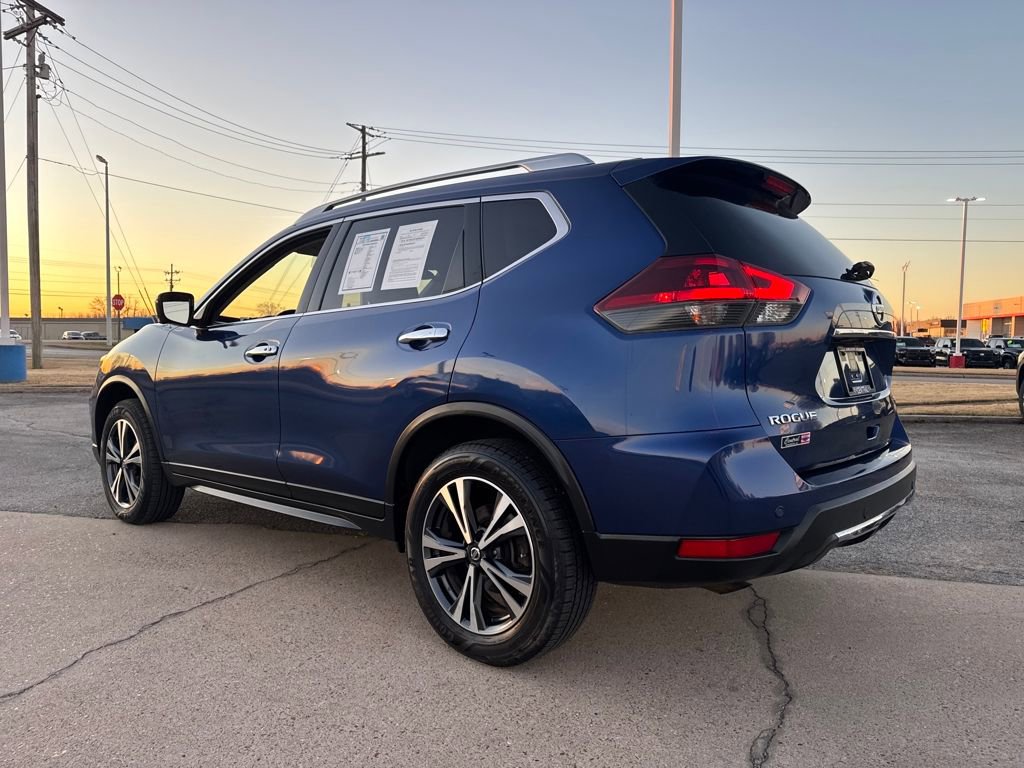 Used 2020 Nissan Rogue SV w/ Premium Package image 4
