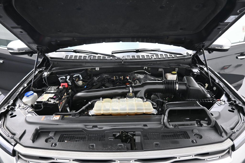 Used 2024 Ford Expedition Platinum AWD/4WD image 34