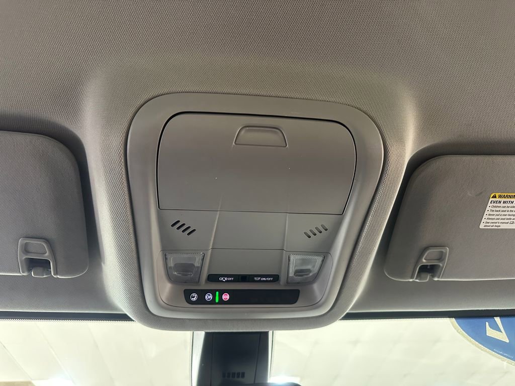 Used 2022 GMC Acadia SLE w/ LPO, Floor Liner Package AWD/4WD image 31