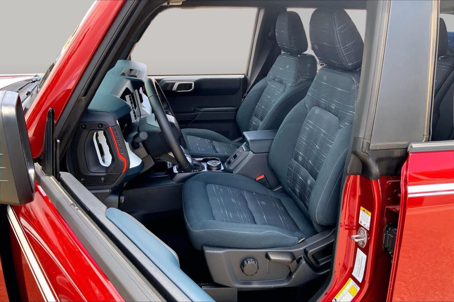 Used 2025 Ford Bronco Heritage Edition AWD/4WD image 7