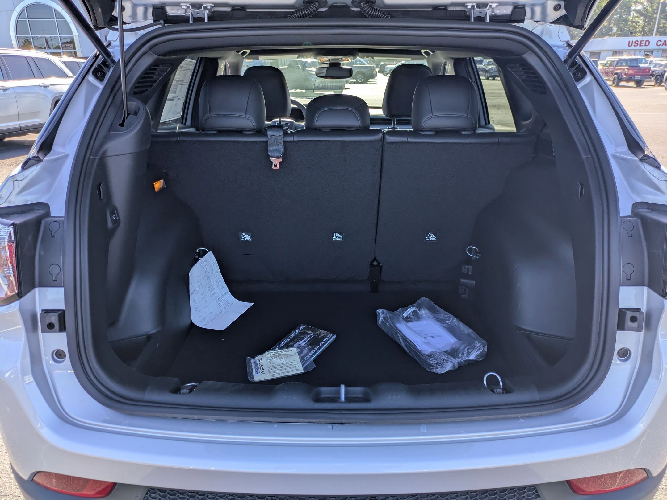 New 2026 Jeep Compass Latitude image 27
