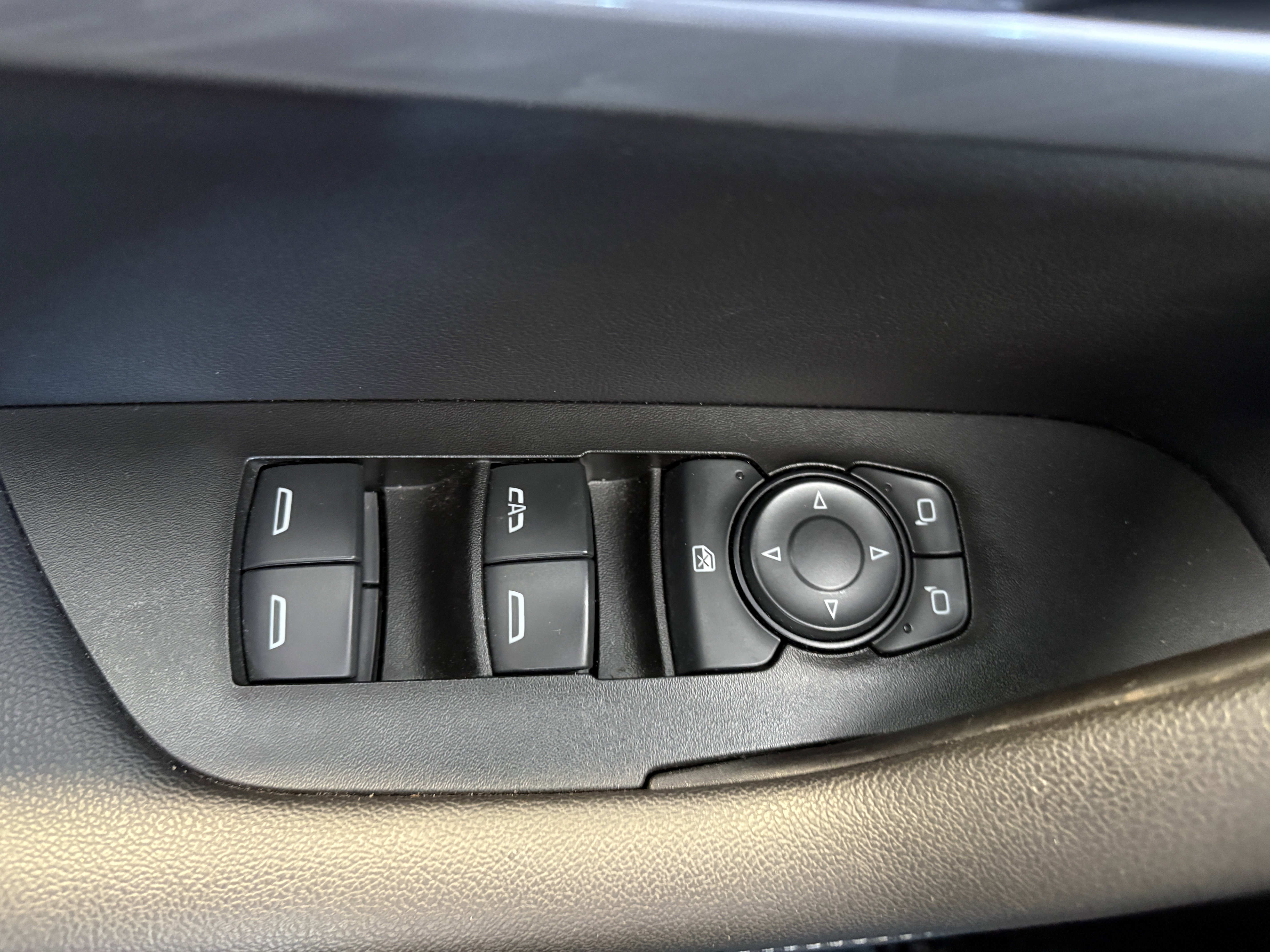 Used 2023 Chevrolet Blazer LT w/ Sound & Technology Package image 10