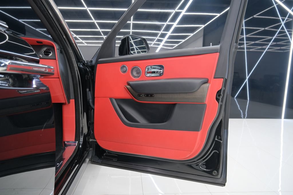 Used 2019 Rolls-Royce Cullinan AWD/4WD image 31