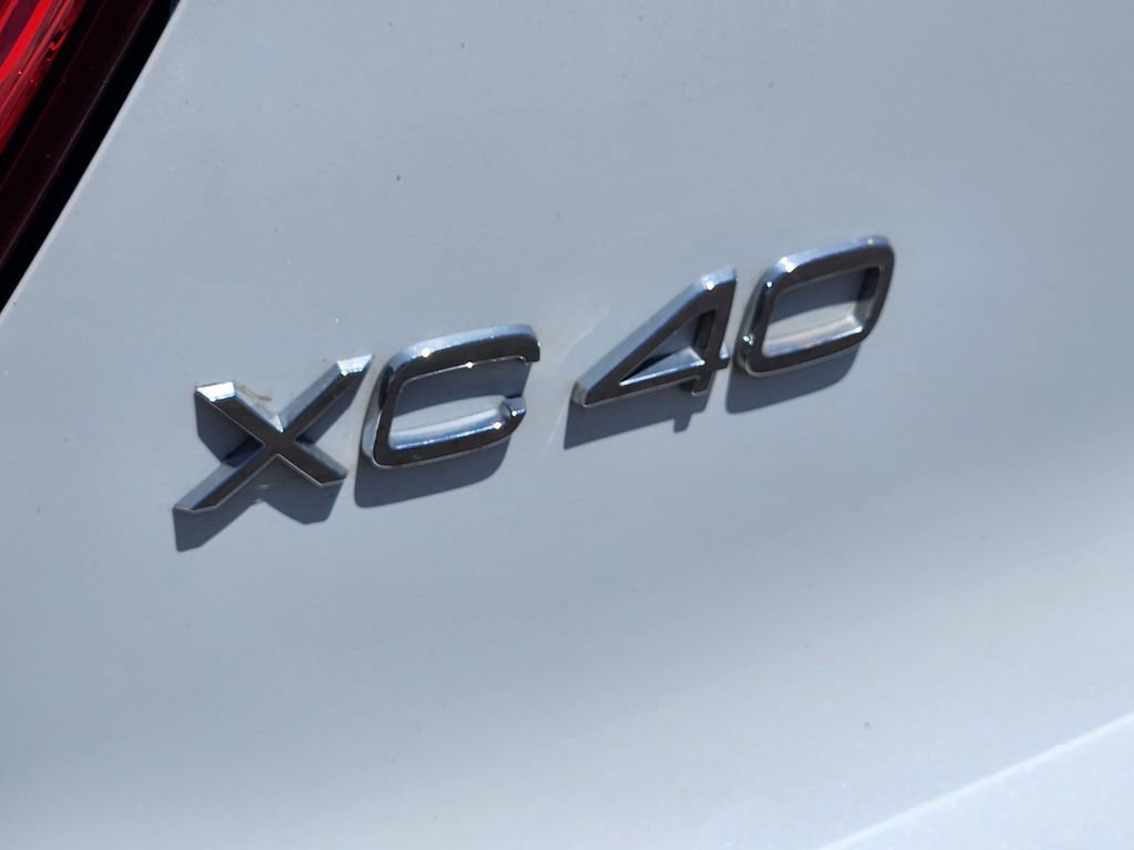 Used 2019 Volvo XC40 T5 Inscription AWD/4WD image 11