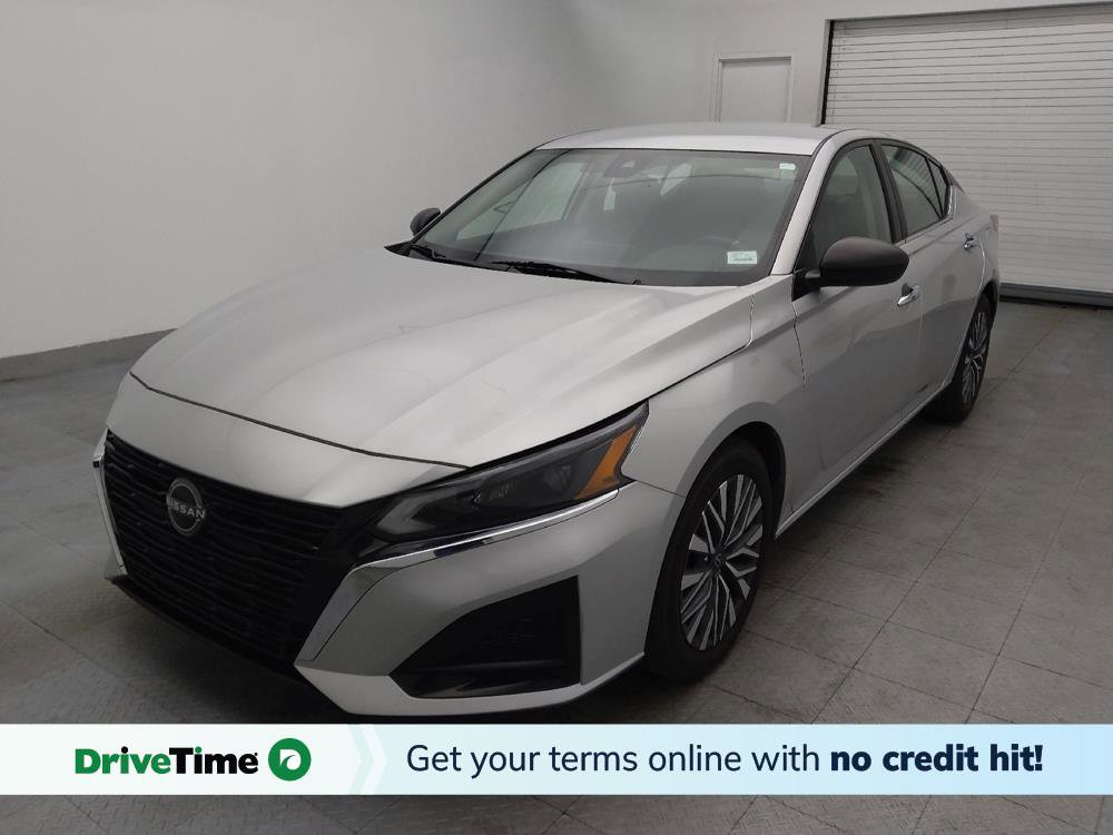 Used 2024 Nissan Altima 2.5 SV image 1