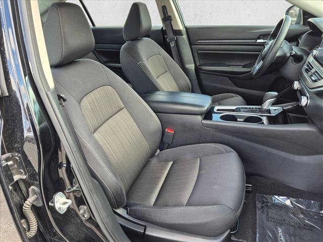 Used 2024 Nissan Altima 2.5 SV FWD image 20