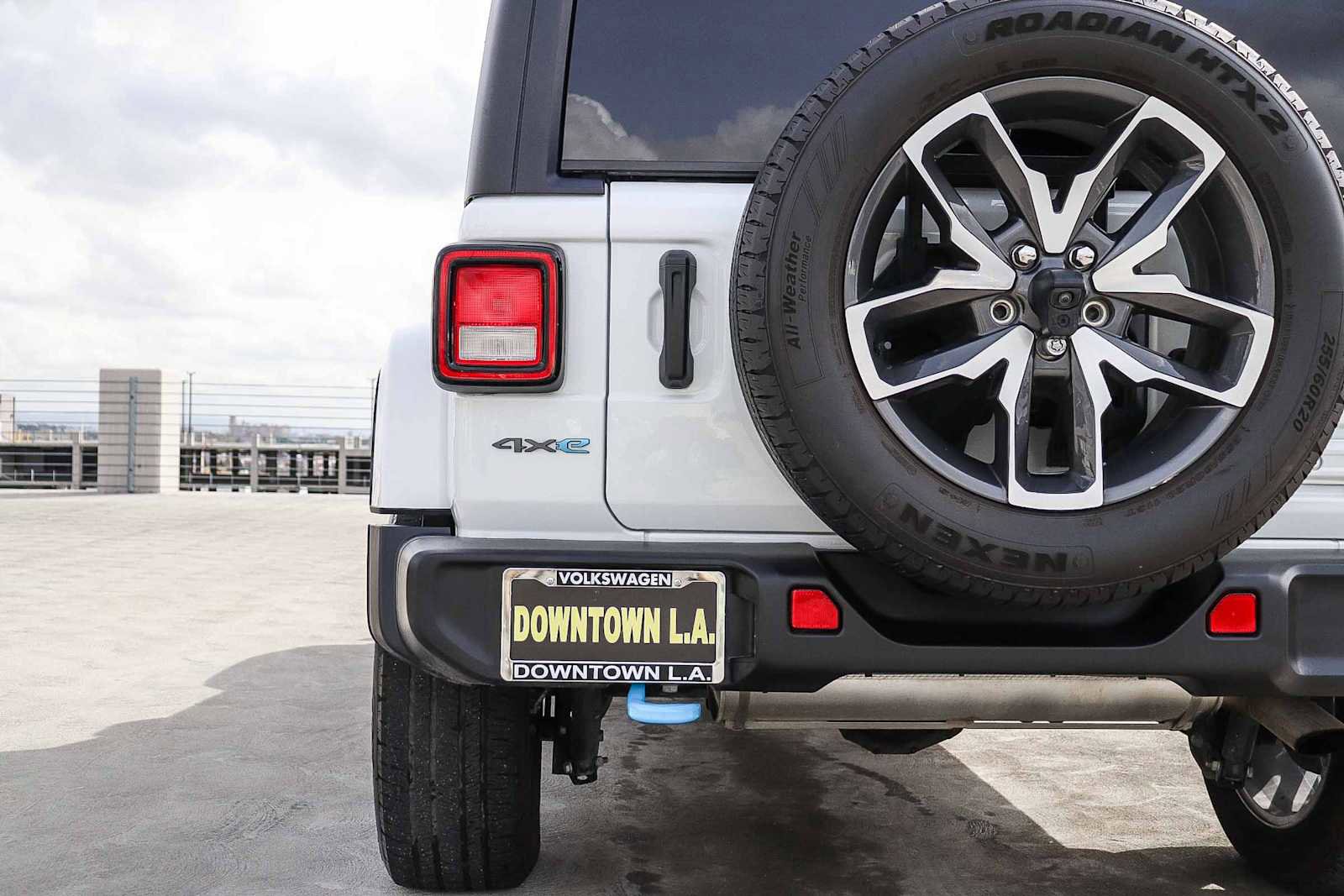 Used 2024 Jeep Wrangler Sport S image 9