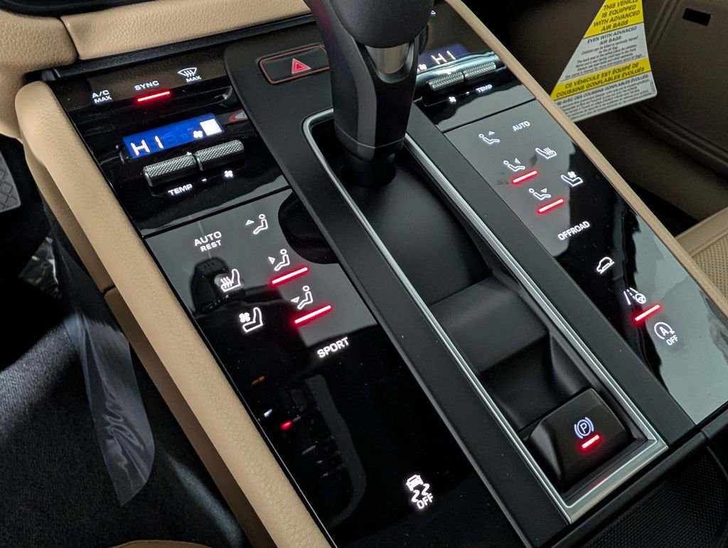 New 2026 Porsche Macan image 33