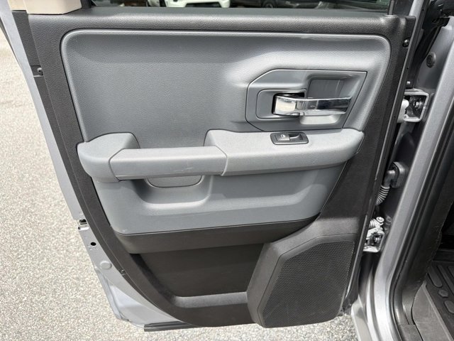 Used 2024 RAM 1500 Classic SLT AWD/4WD image 12