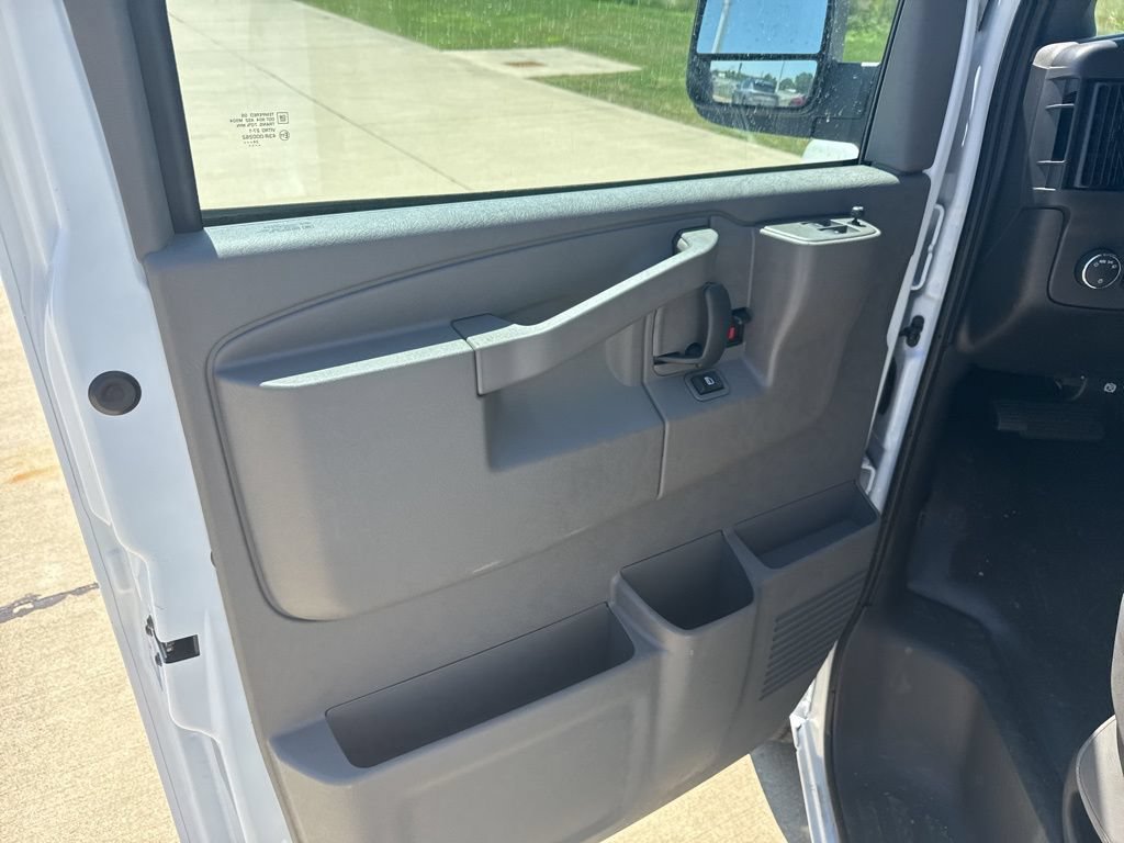 New 2025 Chevrolet Express 2500 w/ Driver Convenience Package RWD image 10