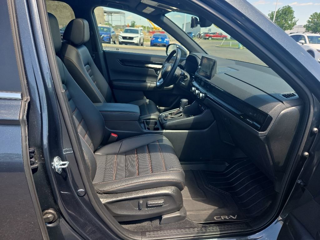 Certified 2025 Honda CR-V Sport Touring image 32