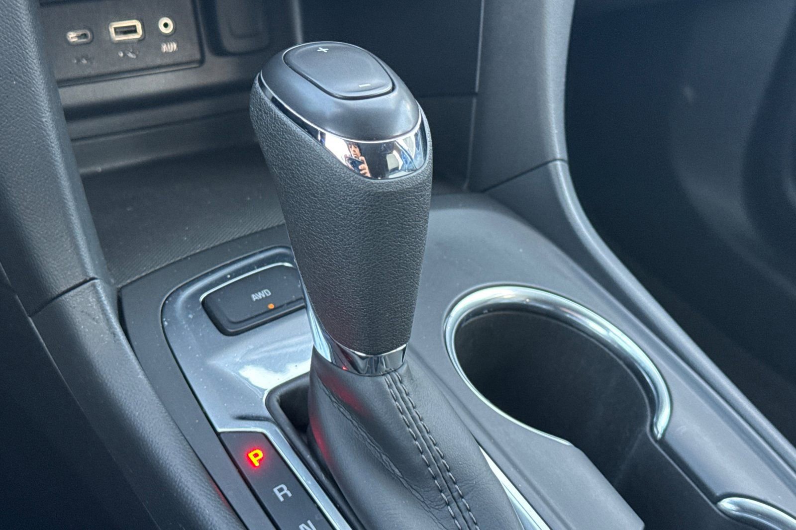 Certified 2021 Chevrolet Equinox LT w/ Driver Convenience Package image 23