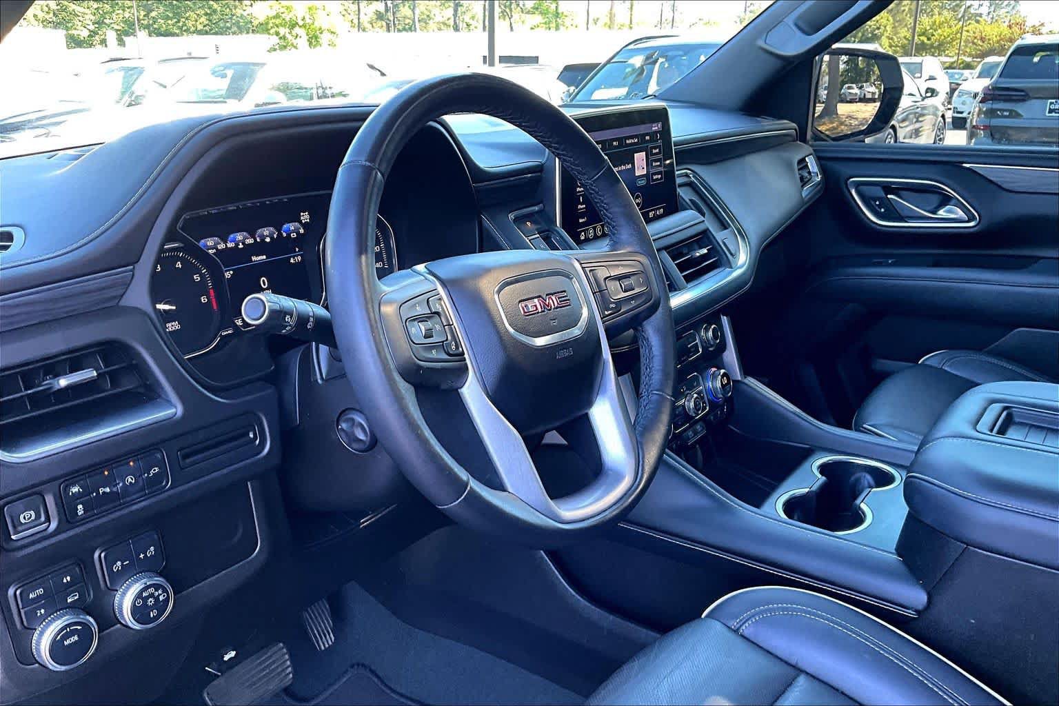 Used 2021 GMC Yukon SLT w/ SLT Premium Package AWD/4WD image 18